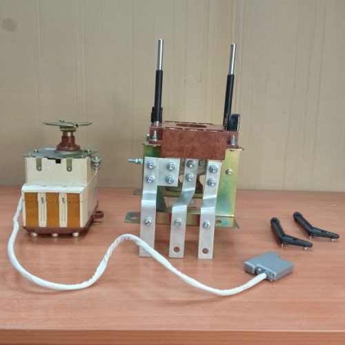 Купить Автоматический выключатель А3726 выдвижной с ручным приводом (современный вариант на базе ВА04-36) 