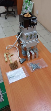 Автоматический выключатель А3728 выдвижной с электроприводом (современный вариант на базе ВА04-36)