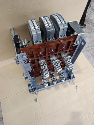 Контакты втычные в сборе с АВМ10СВ 800А